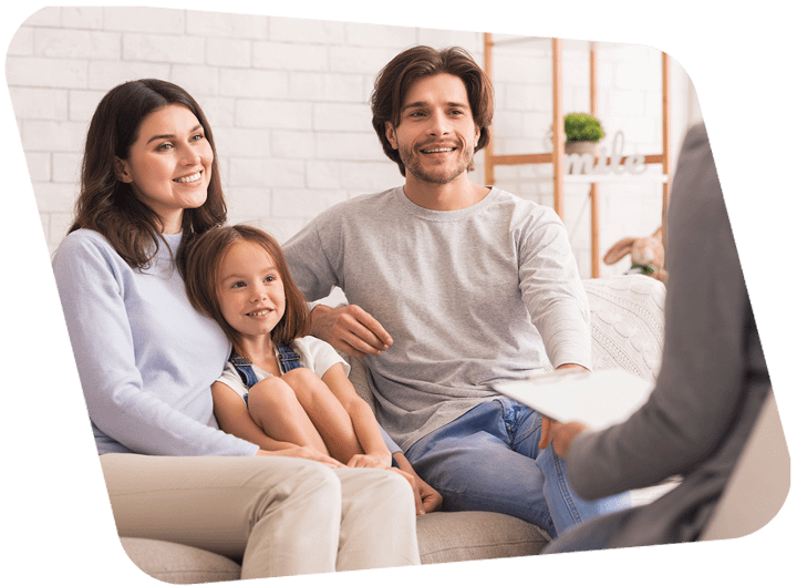 Understanding the Challenges Families Experience
Therapists create a safe space for respectful dialogue. Family therapy can help with a wide range of challenges many families face:

Communication and conflict issues
Mental health concerns in a family member (depression, anxiety, addiction)
Behavioral issues in children or teenagers
Life transitions (divorce, blended families, aging parents, grief)
Family dynamics and relationships (disconnection, boundaries)
Trauma and grief
Unhealthy boundaries
Stress and anger

Typically, family therapists hold advanced degrees (master’s degree or PhD) in fields such as marriage and family therapy, social work, psychology, and counseling, along with experience working with families.